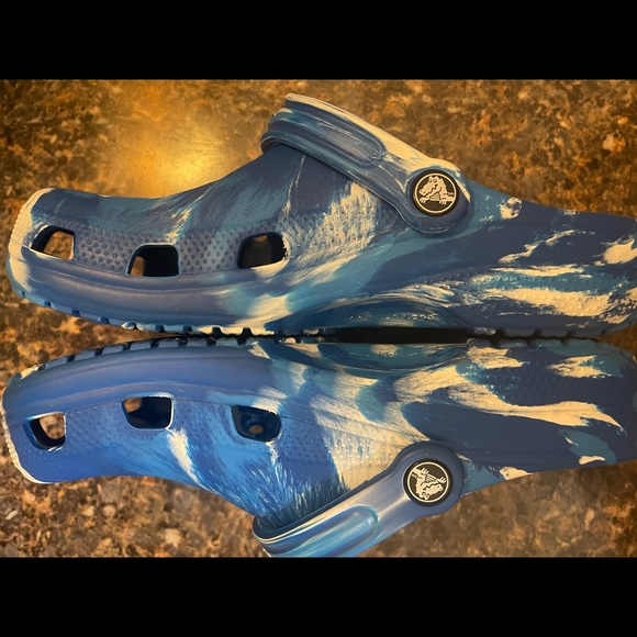 Marbled crocs - Picture 8 of 8